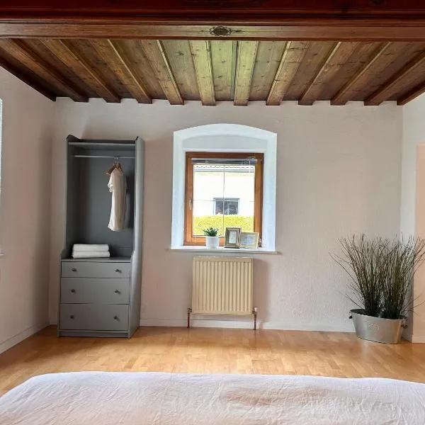 Romantic Chalet - Alpine Getaway Salzkammergut, hotel in Viechtwang