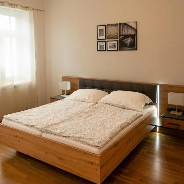 Luxury apartment near Vienna & SCS, hotel v destinaci Vösendorf