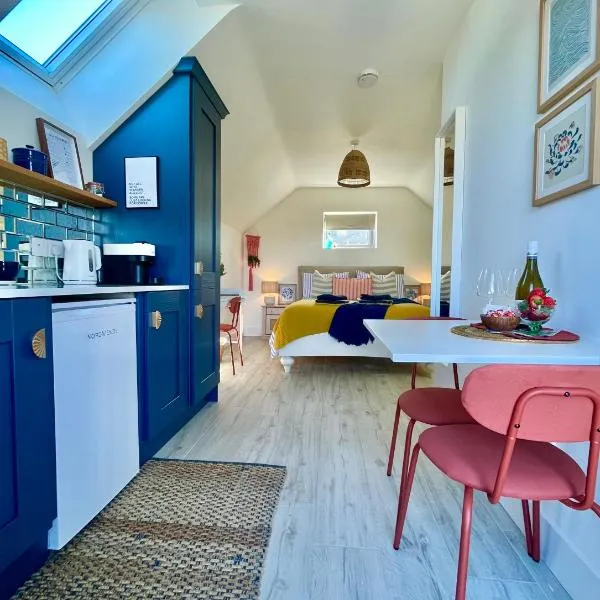 The Loft Curracloe, on Wexfords Coastal Scenic Route, hotel in Wexford