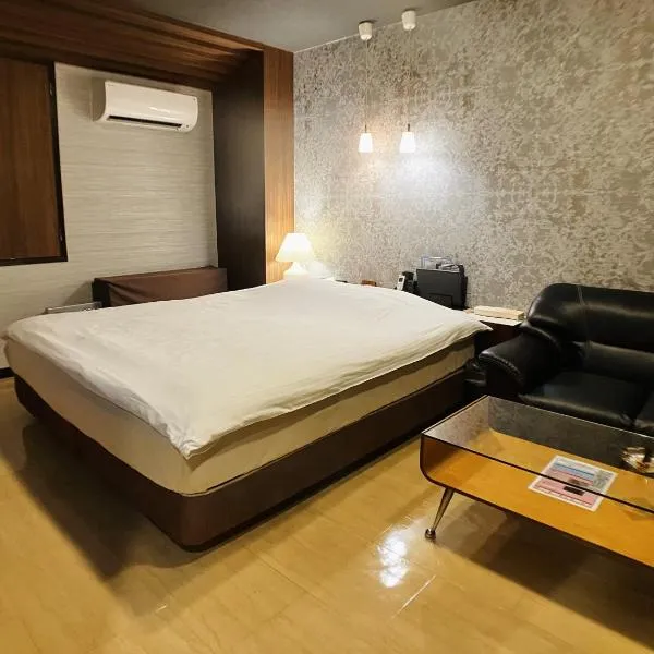 ドンキーズジャングル, hotel v destinaci Čiba