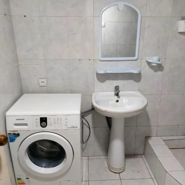 квартира, hotel in Poti