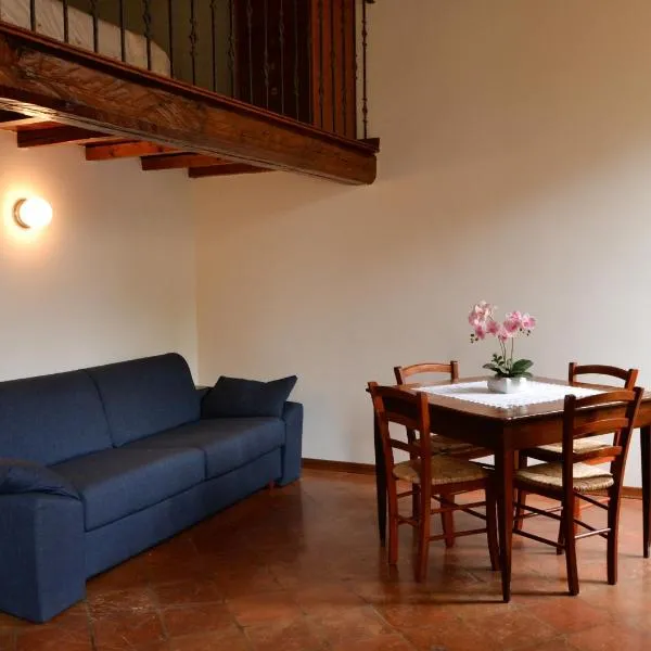 Suite degli Estensi - in centro storico con Jacuzzi, hotel v destinaci Ferrara