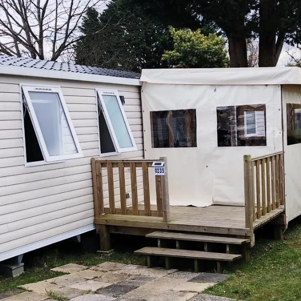 mobil home 235 – hotel w mieście Pont-Aven
