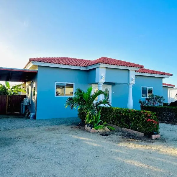 Fontains Vacation House, hotel en Palm-Eagle Beach