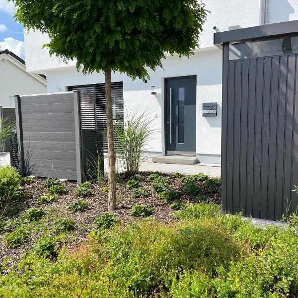 Ferienwohnung Lara โรงแรมในไวเคอร์ไซม์