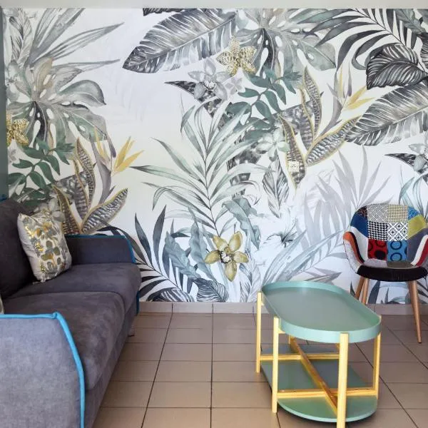 Maison Super Calme et Confortable - Idéalement Située - Clim - Vue Montagnes - Piscine Partagée - Parking Gratuit - Lou Tranquillou, hotel v destinaci Sauzet
