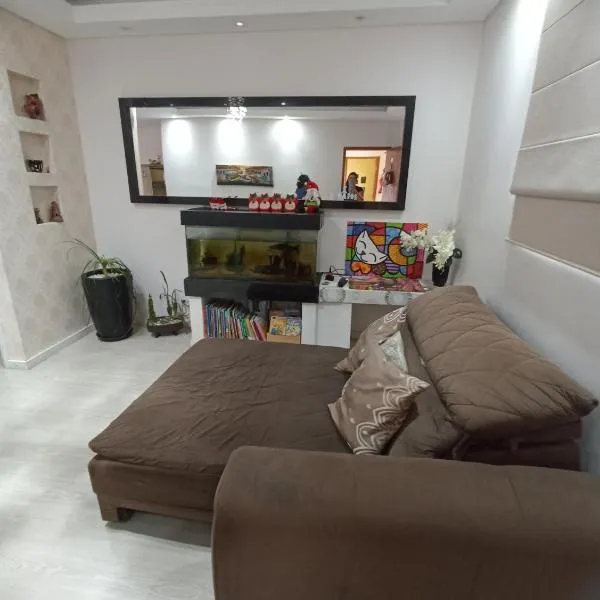 Apartamento completo 2 quartos a 3km basílica, hotell sihtkohas Aparecida