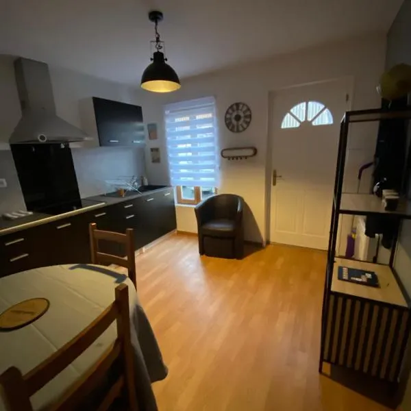 Appartement F1, hotell sihtkohas Mauriac