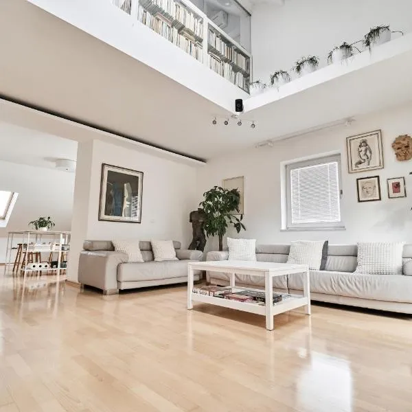 Matic Spacious Modern Apartment, hotel v Lublani