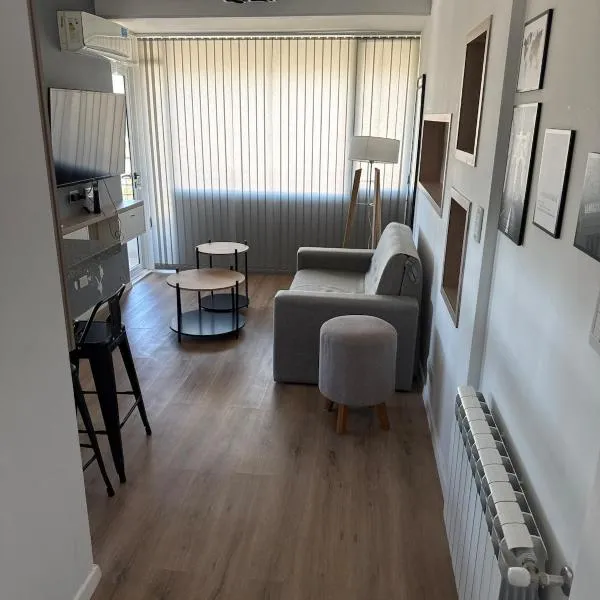 Departamento Nro 4 de 1 dormítorio más sofá cama en living – hotel w mieście Marcos Juárez