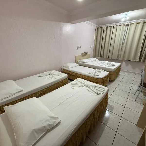 Oasis Chartouni Hotel, hotel v destinaci Blumenau