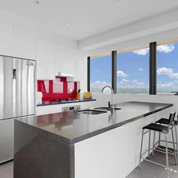 Cloud 56 Luxury Stay Level 56 with Free Onsite Parking, hotel in Brisbane