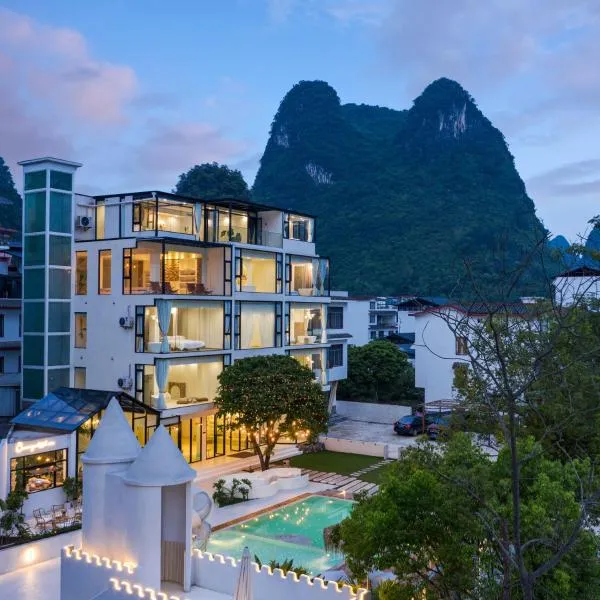 Yangshuo OrangeWhite Resort-Close to Yulong River, hotel in Yangshuo