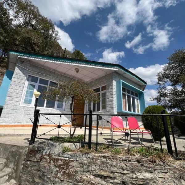 Deelux cottages inn, hotel v destinaci Chail