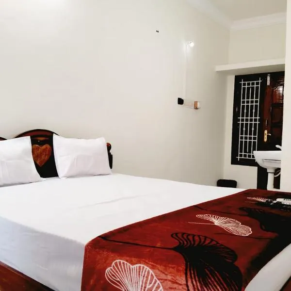 Kadampan homestay, hotel v destinaci Tiruchchendur