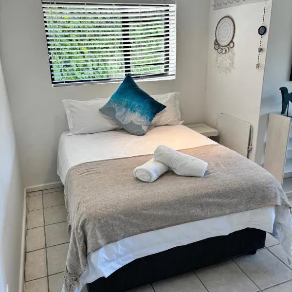 120 on Lyme, khách sạn ở St Francis Bay