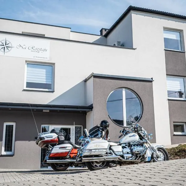 Na Rozstaju, hotel v destinaci Miejsce Piastowe