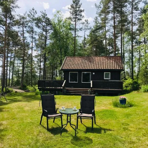 Fredelig og landlig hytte, hotel in Iveland