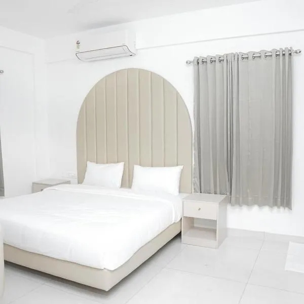The White Chateau by Chakolas Hospitality, hotel in Trichūr