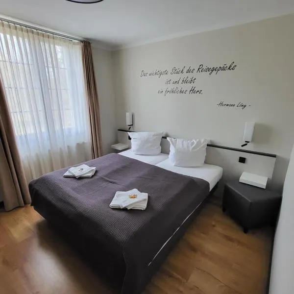 Land-Gut-Hotel- Weisser Schwan, hotel v destinaci Zossen