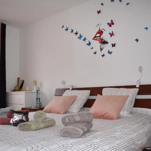 Orchidée SPA Apartment with Jacuzzi close by Laufen, khách sạn ở Breitenbach