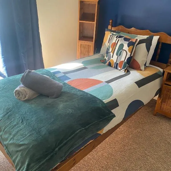 Hasland Hotel, En-suite Rooms, S41, hotel in Chesterfield