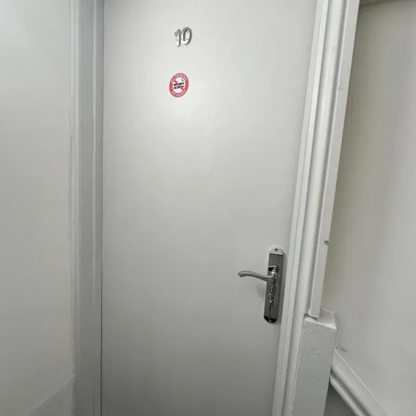 Room 10 NG3 2AZ, hotel v destinaci Nottingham