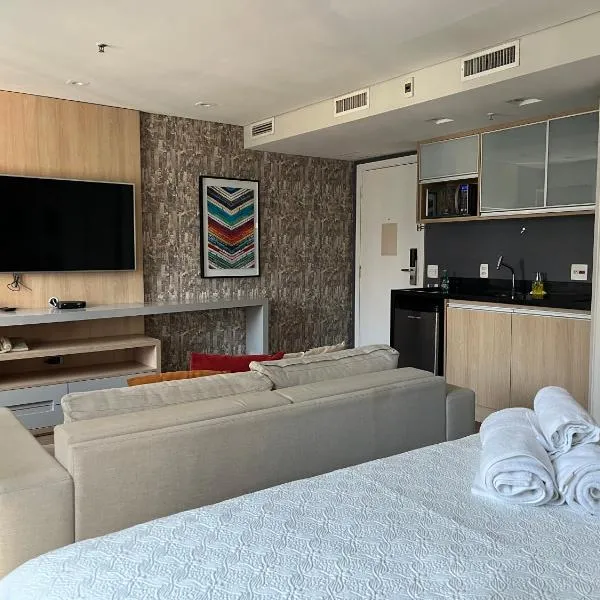Lindo flat em frente ao Shoppig Vila Olimpia, hotel en São Paulo