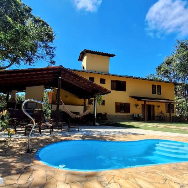 Piscina Aquecida, 5 Suítes, Ampla Área Externa e Trilha até o Ribeirão