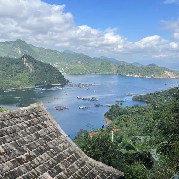 Gia Trang Heian Hoa Binh, hotel v destinaci Hòa Bình
