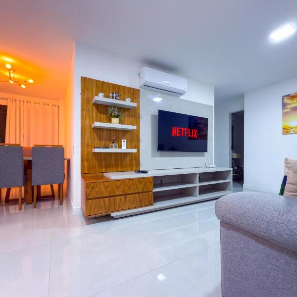 Vista Mar a 50m da Praia dos Anjos - 2 Quartos com Varanda e Churrasqueira - Piscinas Adulto e Infantil, Sauna, Academia e Cinema - Portaria 24h e 2 Vagas Cobertas