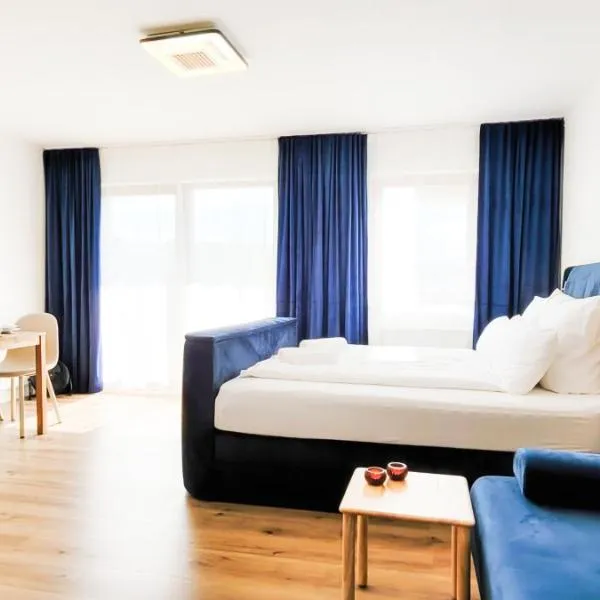 KOMM - Panoramablick - Balkon - Küche - Parkplatz, готель у місті Зуль