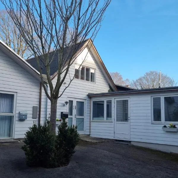 A charming apartment in the heart of Roskilde, hotel v destinaci Roskilde
