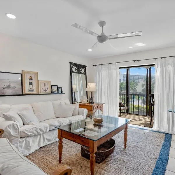Modern beachfront condo, hotel in Sarasota