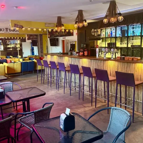 Tiki Taka Hostel & Pub, hotel v destinaci Vilnius
