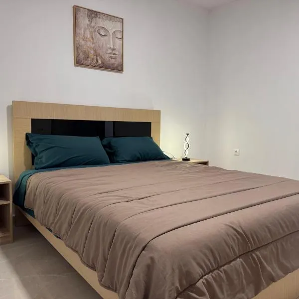 Hermes Apartment - Athens Int Airport, hotel in Artemida