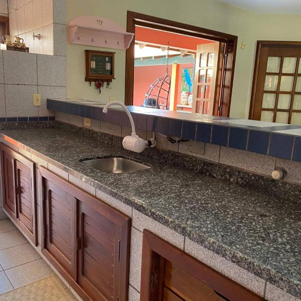 Casarão Espaçoso com Piscina e Churrasqueira Perfeito para Família e Amigos - Foto 3