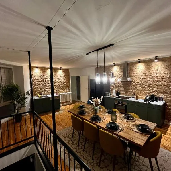 Cozy Voyage - Stylish 135m2 for up to 9 people in Kudamm, hotel v Berlíně