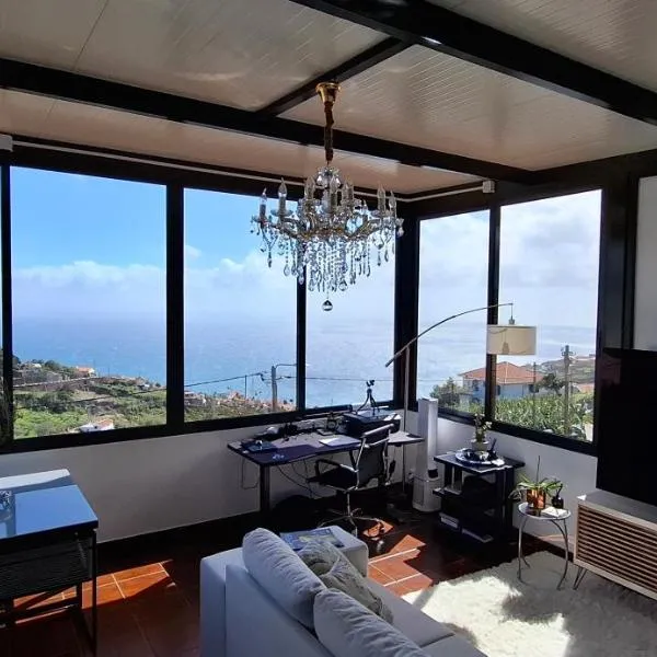 Sally's Loft - Penthouse - Honeymoon suite, hotel en Ponta do Sol