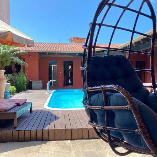 Casarão Espaçoso com Piscina e Churrasqueira Perfeito para Família e Amigos