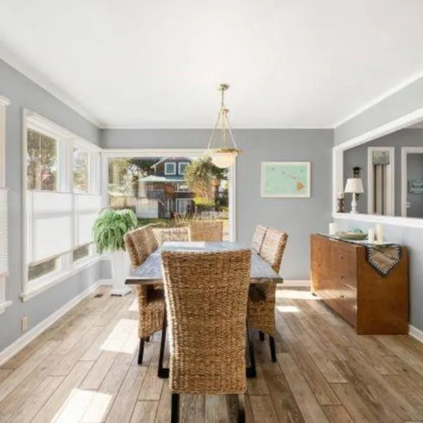 3BR Beach Cottage Pet-Friendly Cozy Yard、ロックアウェイ・ビーチのホテル