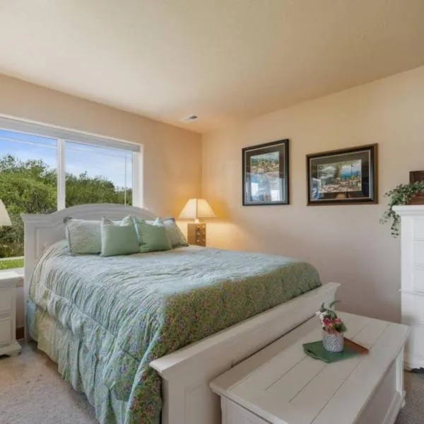 Heaven By The Sea 3br Retreat W Lake Views, hotel in Rockaway Beach