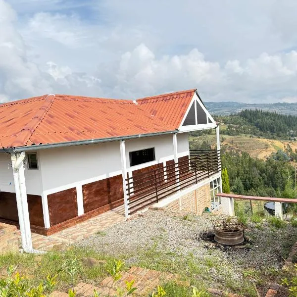 Chalet Familiar Delpilar, Full equipado, zona de Jacuzzi!, hotel v destinaci Sogamoso
