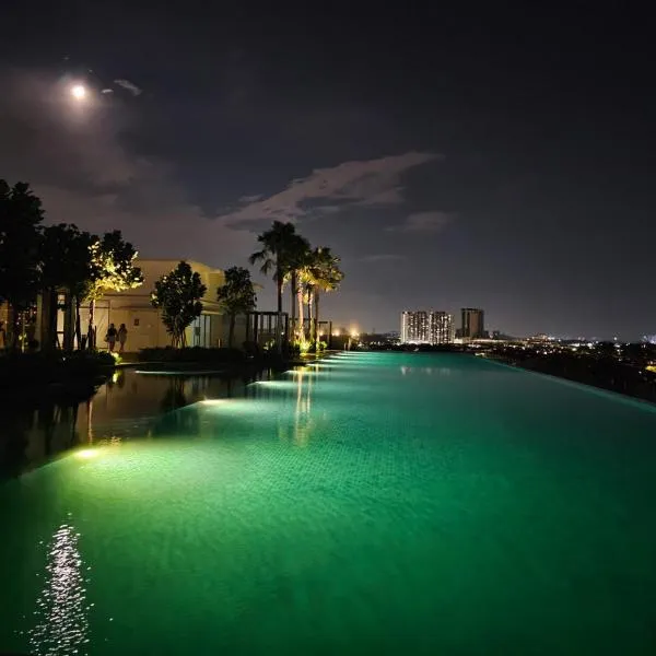 Cozy Shah Alam Sunsuria Forum Staycation Suite 3BR2BA -3 Mins Setia Convention Centre & Setia City Mall, Netflix Free WiFi & 2 Parking 2-6Pax, viešbutis mieste Shah Alam