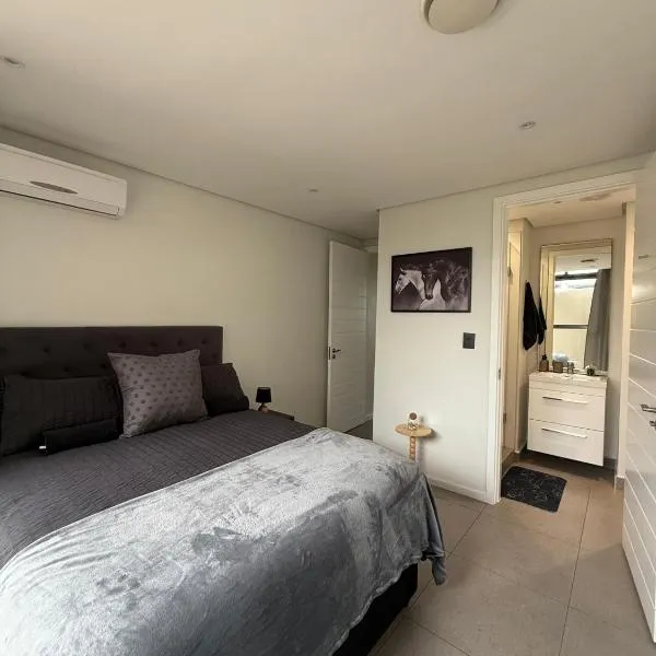 Pebble Haven 1 bedroom, hotel in Sibaya