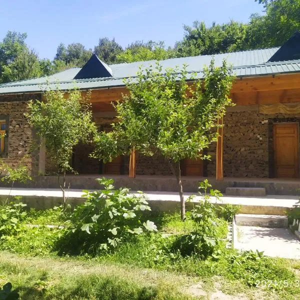 Yaxshigulhomestay, hotel di Yukary-Ukhum