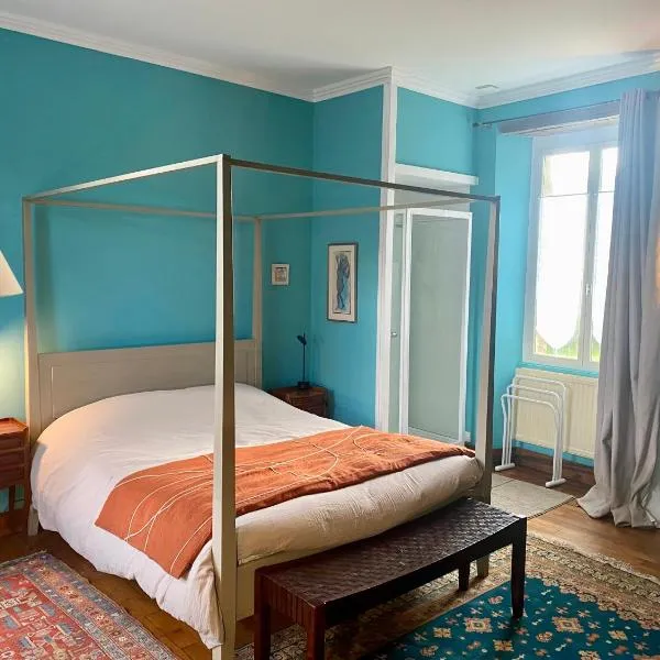 B&B Manoir de Keryvon, hotel v destinaci Saint-Derrien