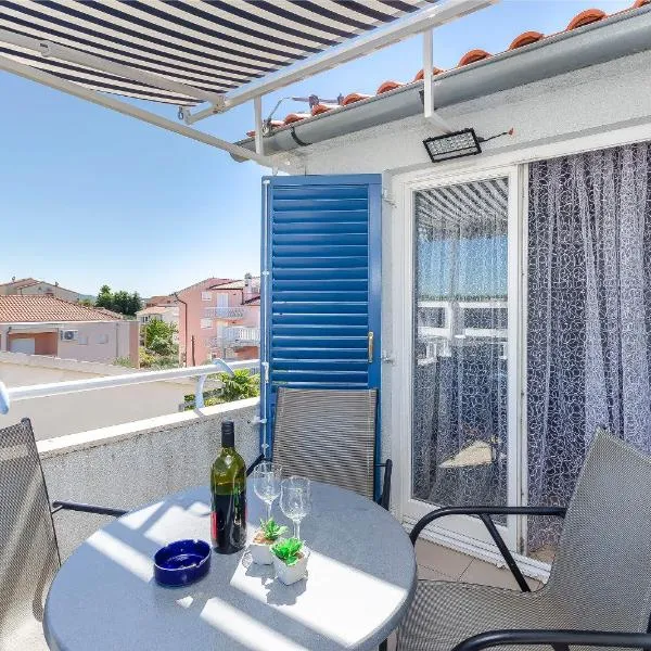 Studio Apartman Luka, ξενοδοχείο σε Srima