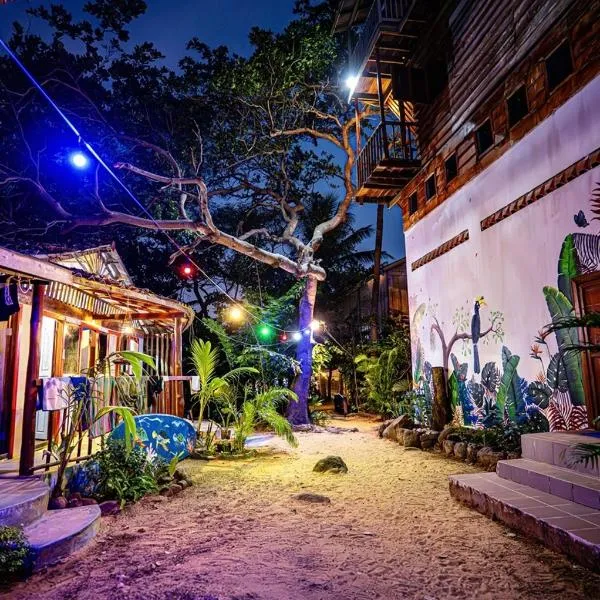 Easy Tiger - M'Pai Bay Beach, Koh Rong Sanloem, hotel in Koh Rong Sanloem