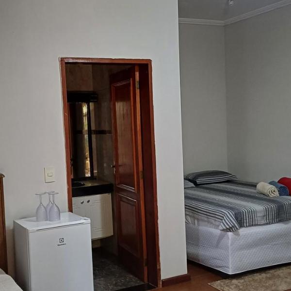 Suíte privativa em casa de família - ENTRADA INDEPENDENTE - a tranquilidade - conforto e privacidade que vc procura - super limpinha com cozinha em BARÃO GERALDO- perto de tudo e sossego total - Foto 2